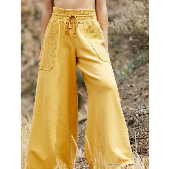 NEW! FP MOVEMENT upbeat wide leg pants - Picture 3 of 12